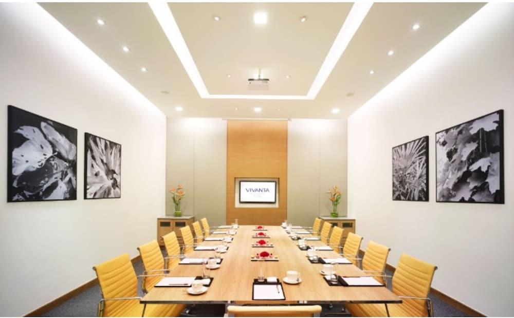 Vivanta Kolkata Em Bypass Екстер'єр фото Meeting room