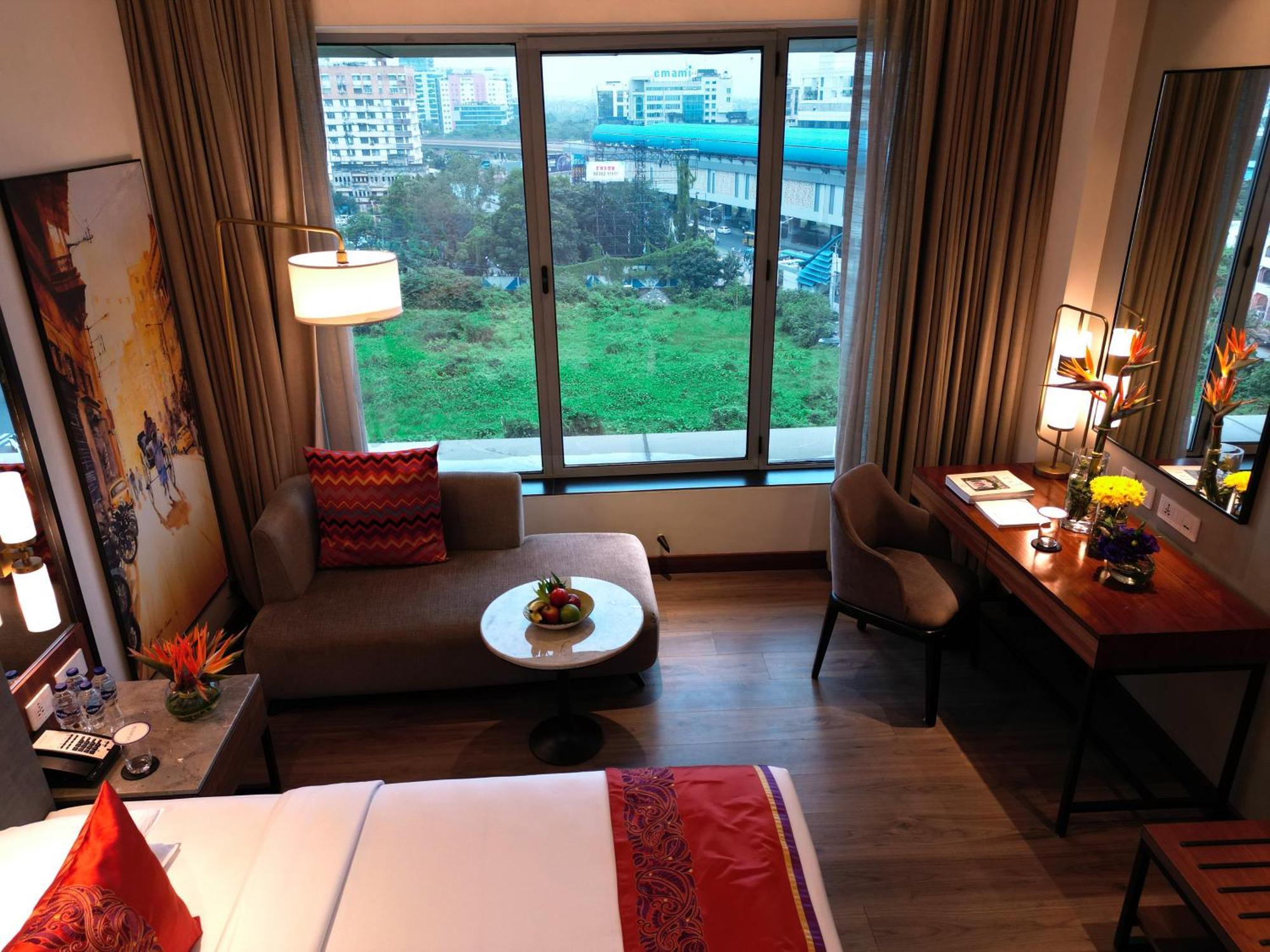 Vivanta Kolkata Em Bypass Екстер'єр фото A room at the hotel