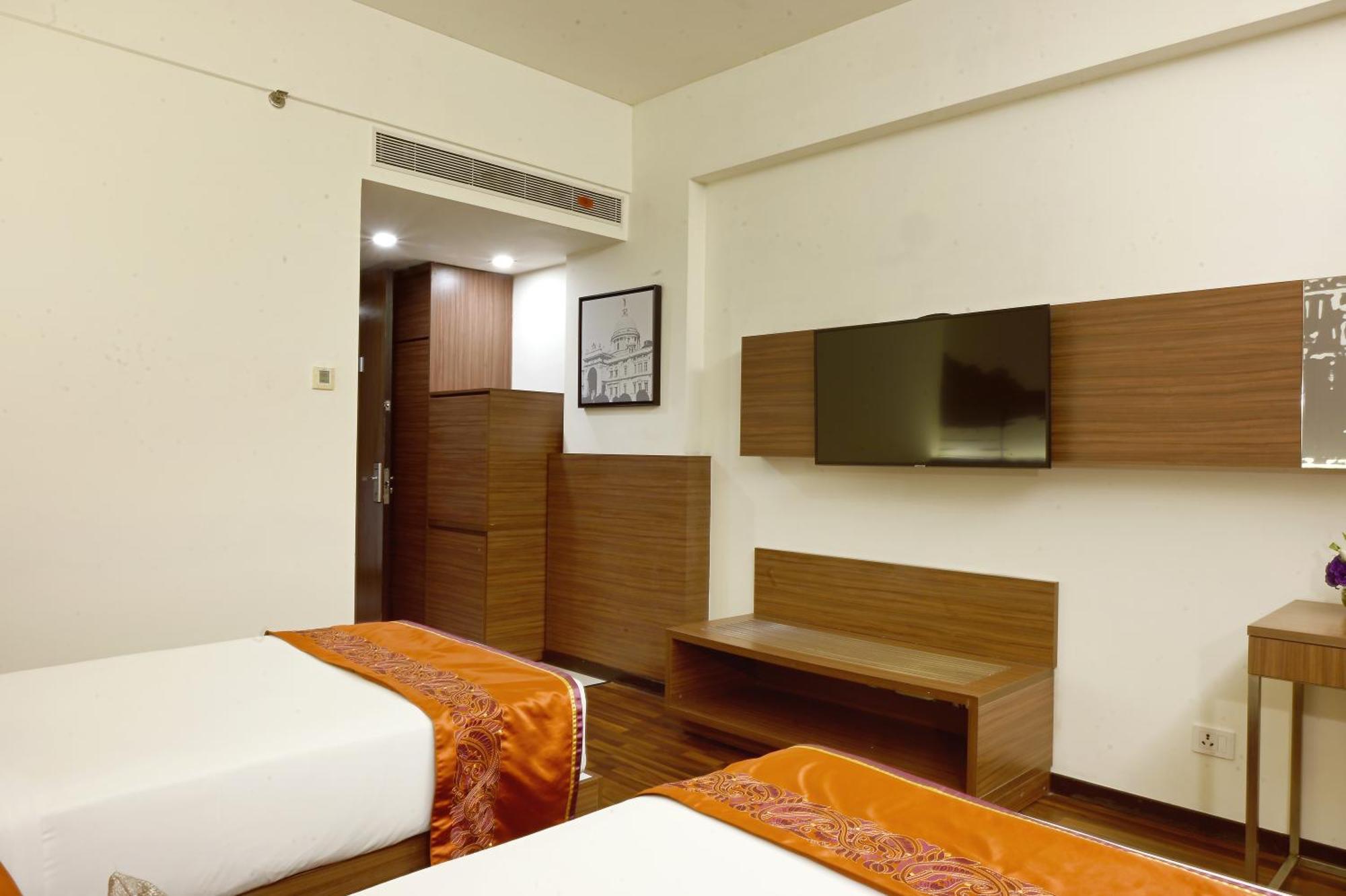 Vivanta Kolkata Em Bypass Екстер'єр фото A room at the hotel