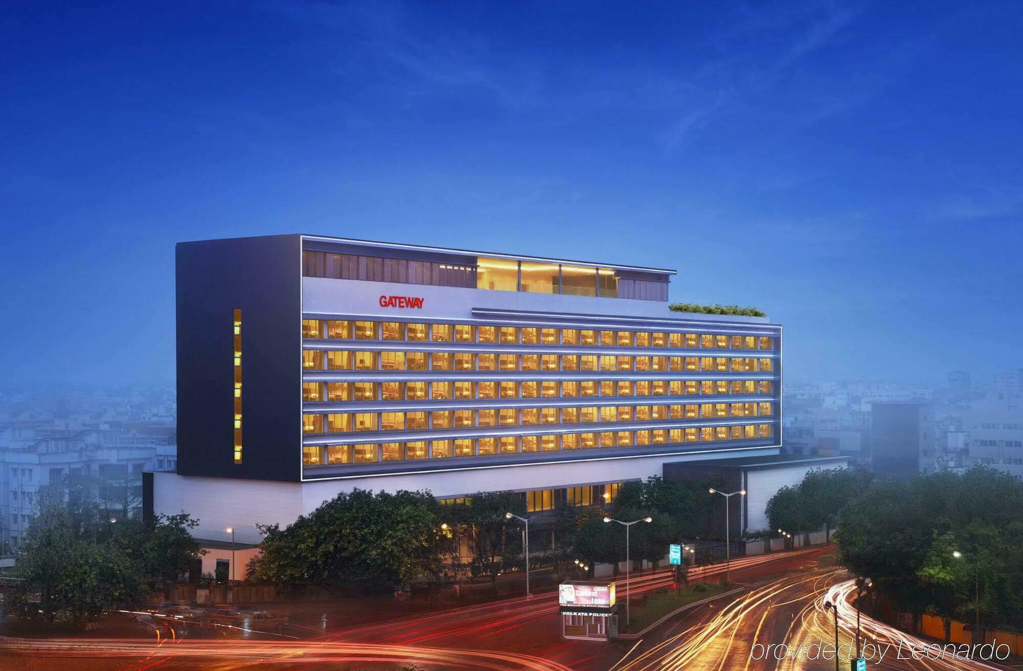 Vivanta Kolkata Em Bypass Екстер'єр фото Hilton Nanjing